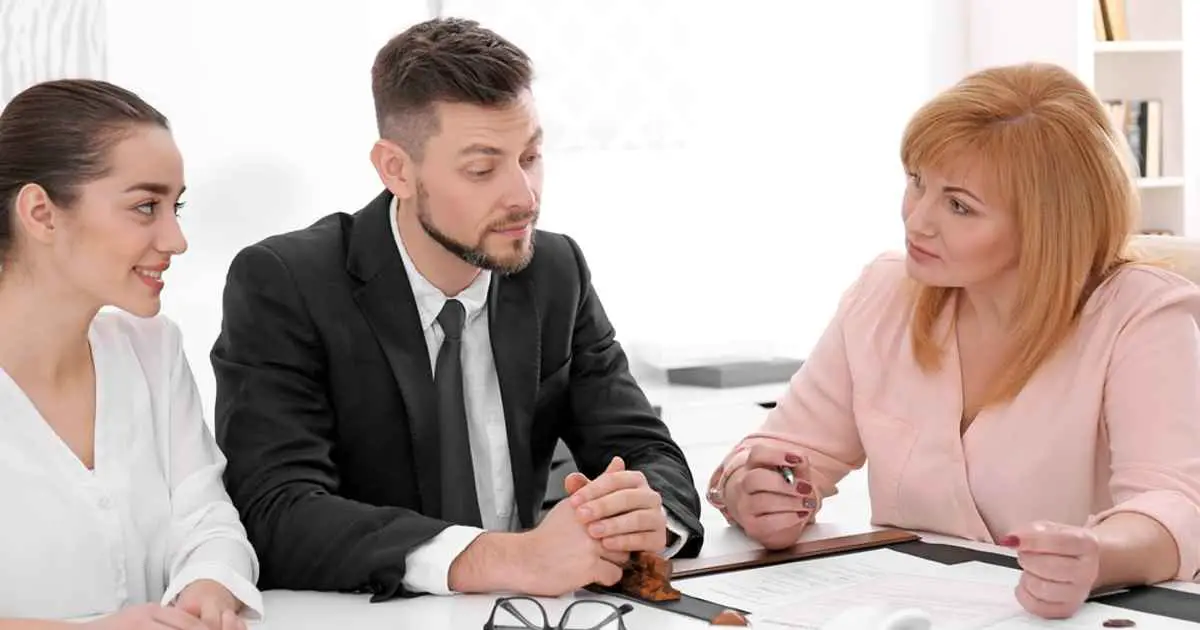 find lawyer